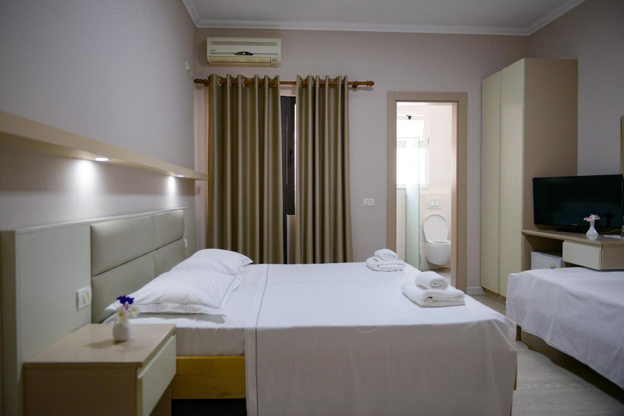 Hotel Andi Durrës Exteriér fotografie