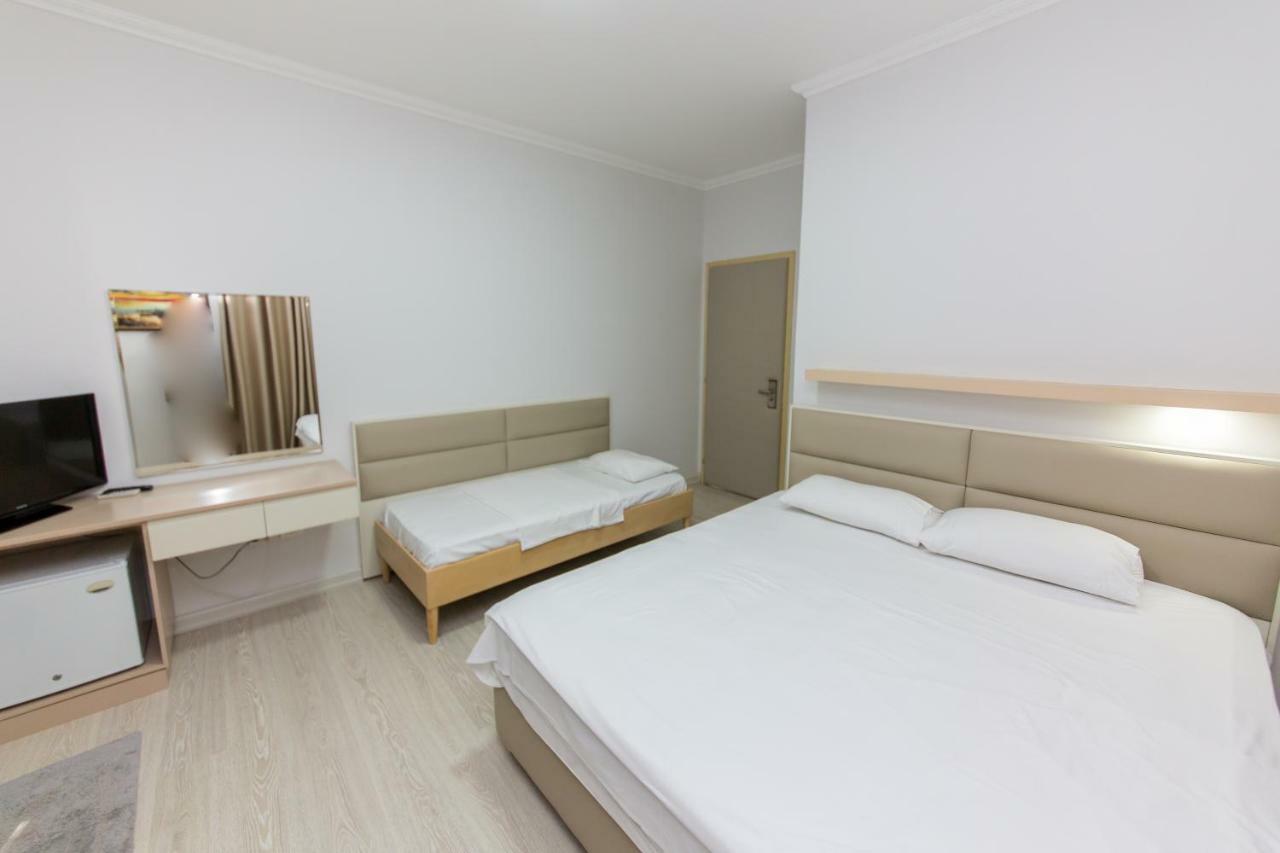 Hotel Andi Durrës Exteriér fotografie
